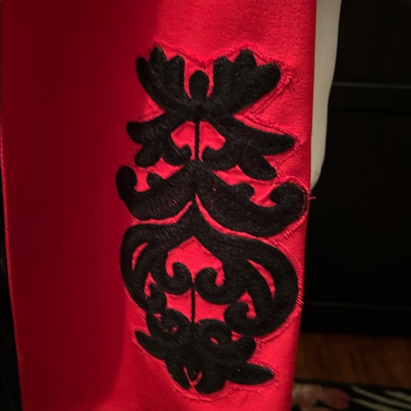 Handcrafted Kiss Coat - Picture 6 of 12